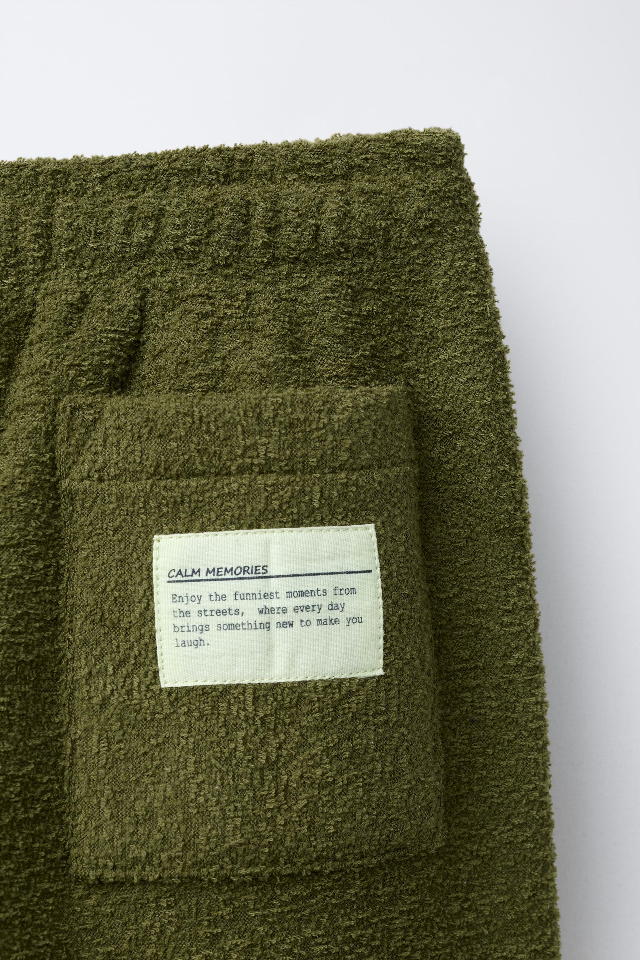 HOODIE SWEATSHIRT AND JOGGER PANTS SET WITH LABEL TEXTURE